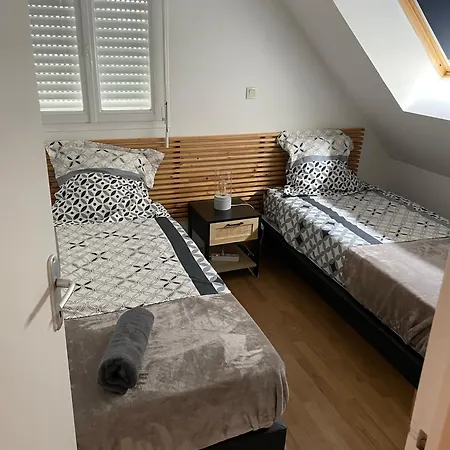 Jolie Maison Avec Jardin * Honfleur